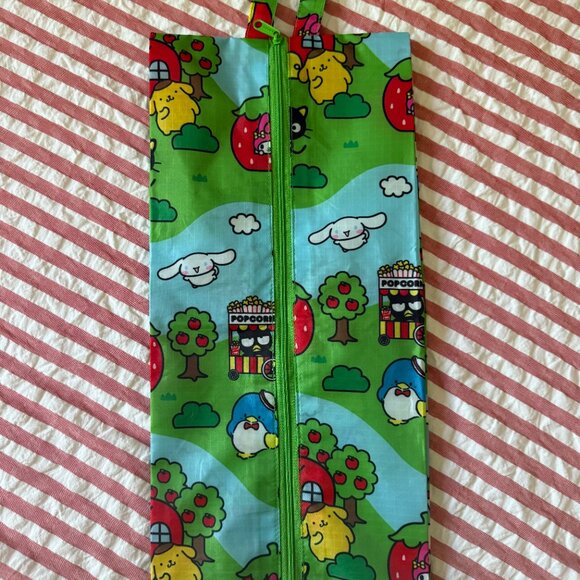 EUC Baggu | 3D Zip | Hello Kitty & Friends | Large Pouch Only - Picture 5 of 5